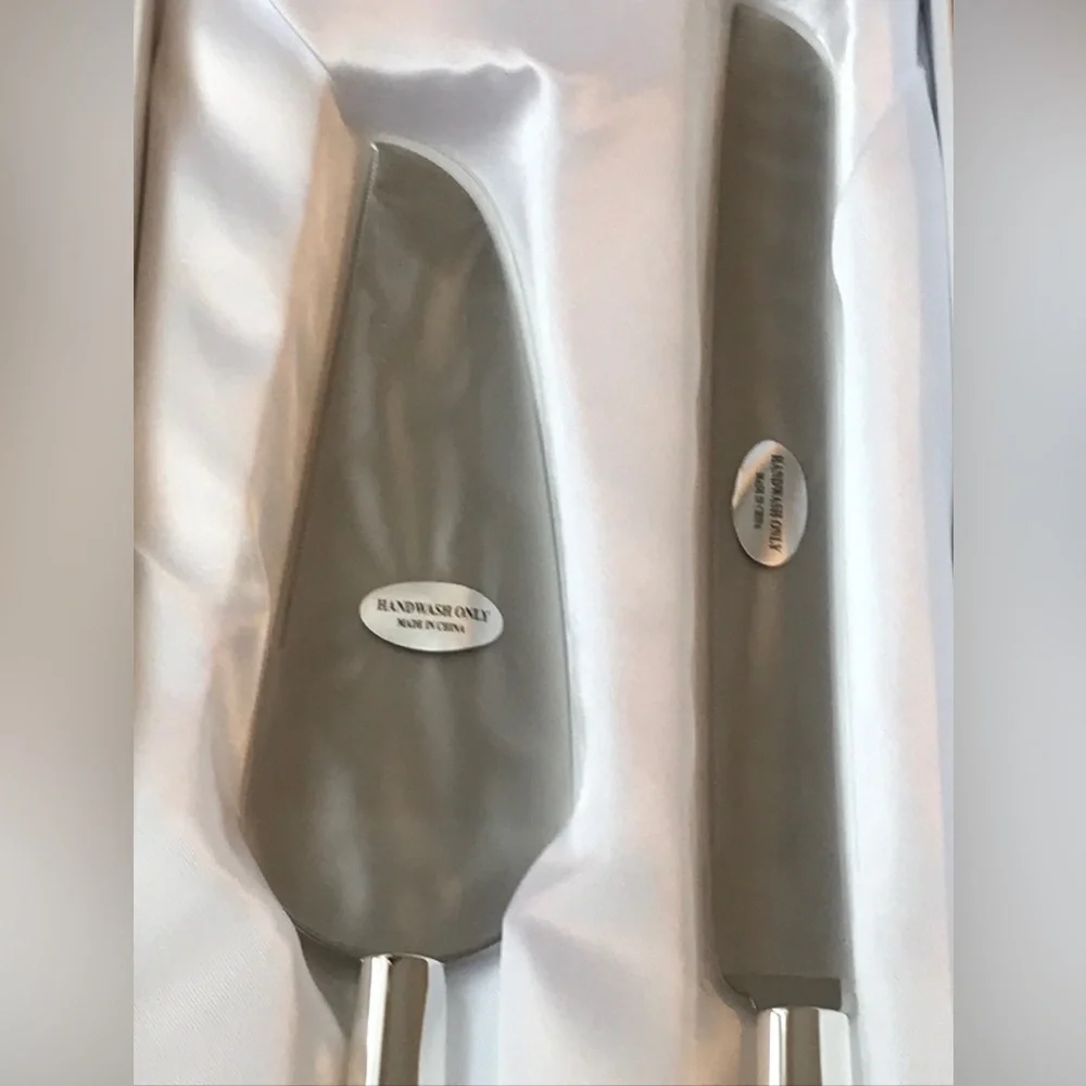 Things Remembered Lanclos ‘LOVE’ Cake Knife Set NIB Gold/STEEL